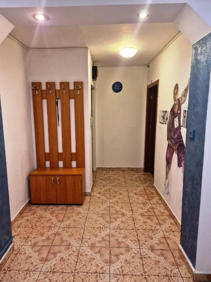 Apartament Victoria Apartment Târgu Jiu Екстериор снимка