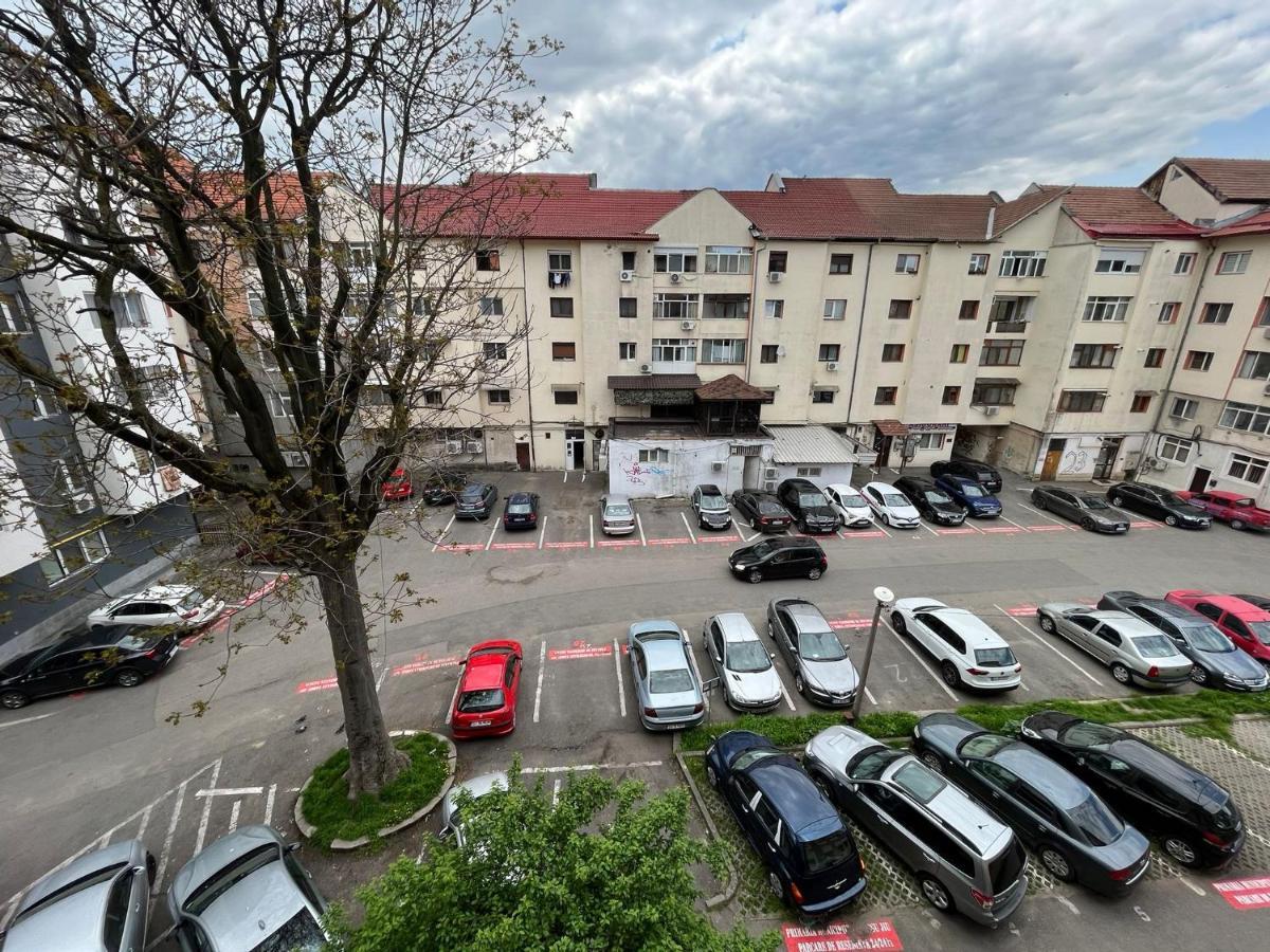 Apartament Victoria Apartment Târgu Jiu Екстериор снимка
